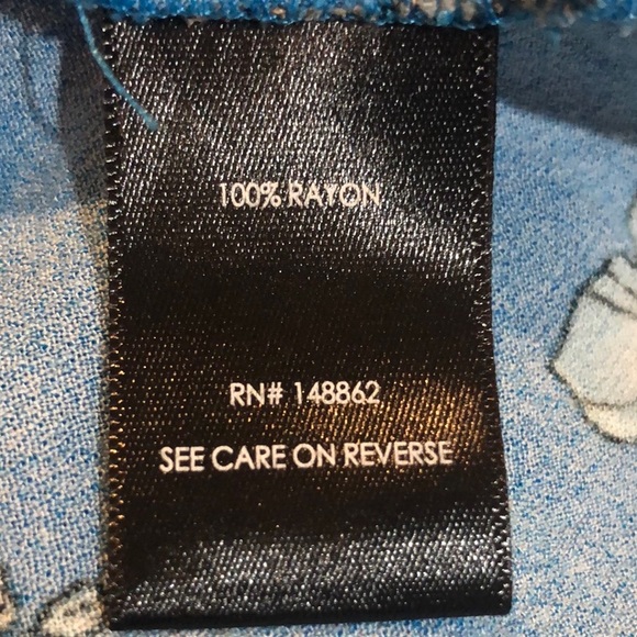 Torrid Blue Floral Crepe Tie Front Button Front Top 00X - Picture 7 of 8